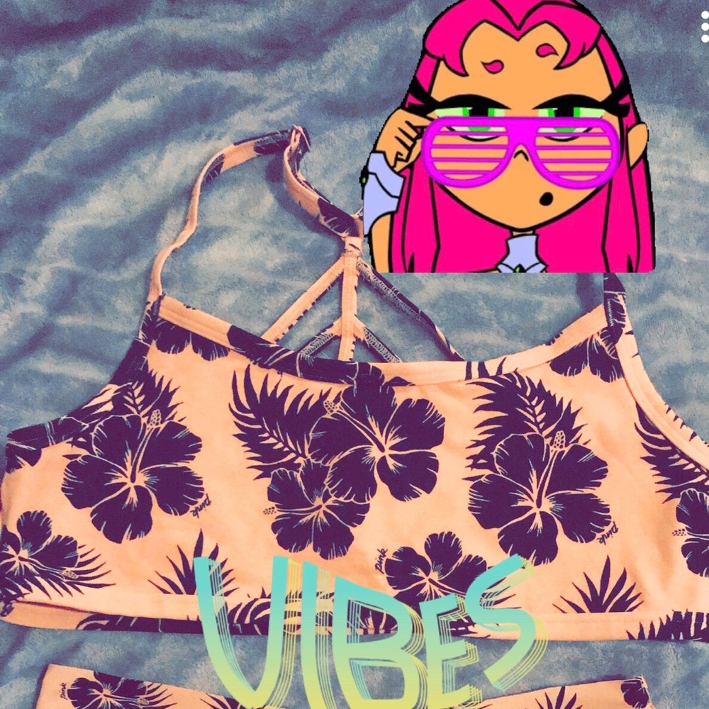 BRAND NEW PINK/VICTORIA SECRET BRA